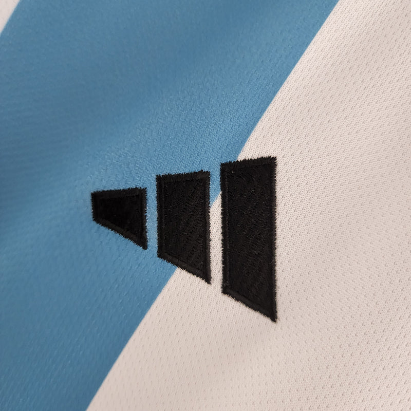 Camisa Argentina Patch Campeão Copa do Mundo  2022 - Adidas Torcedor Masculina
