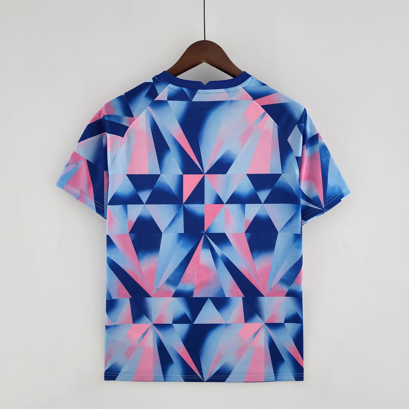 Camisa Inglaterra Treino Geometric 22/23 - Nike Torcedor Masculina - Azul e rosa